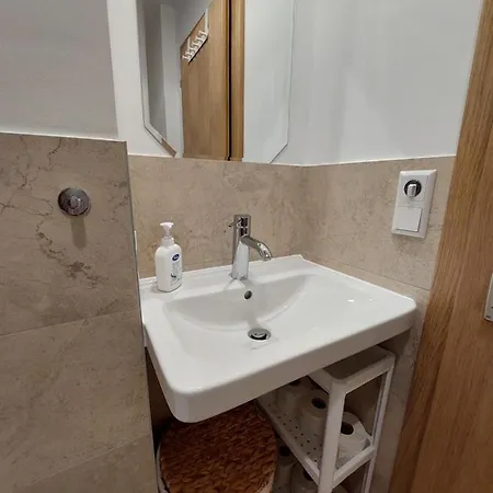 Schwalbennest Alpehytte